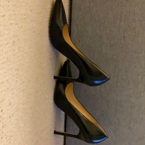 Ivanka Trump black pumps heels pointy toe size 7.5